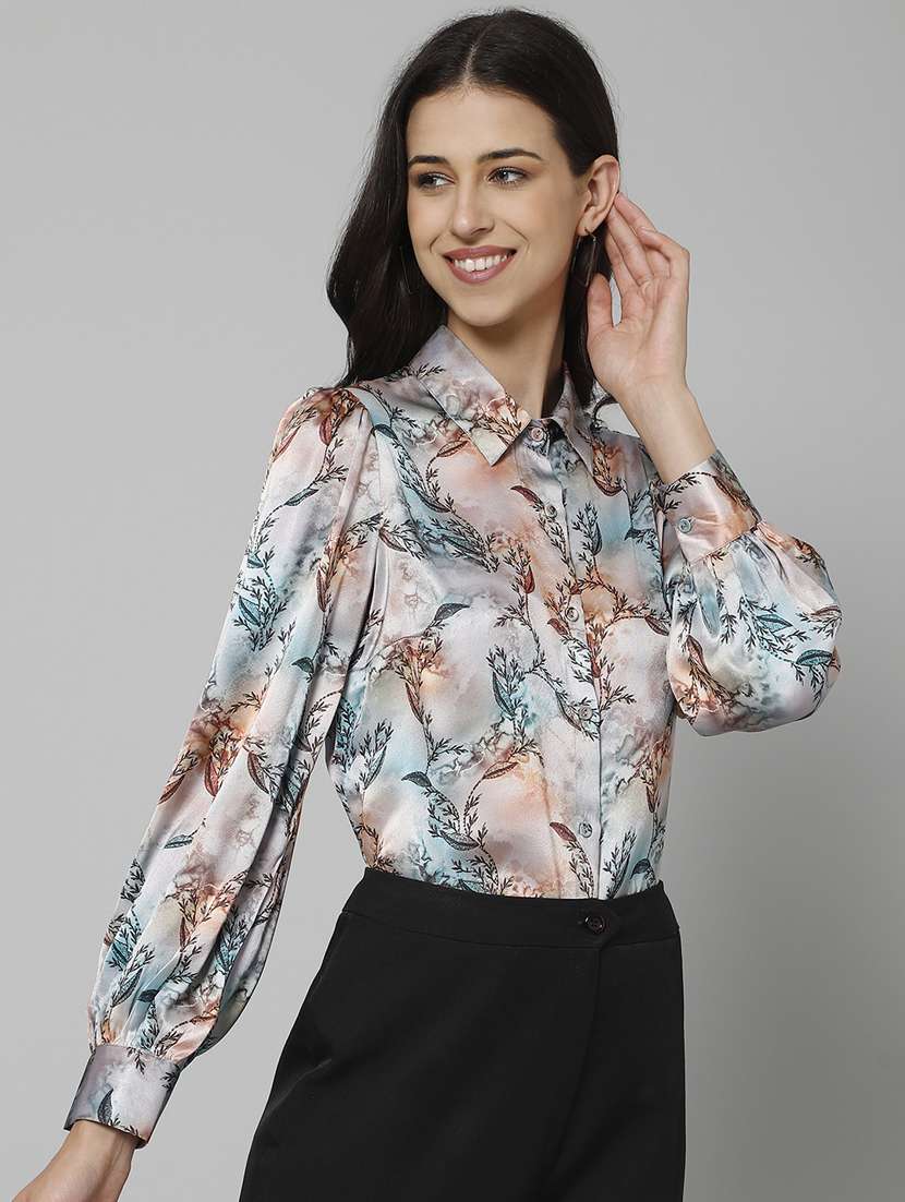 women printed regular shirt