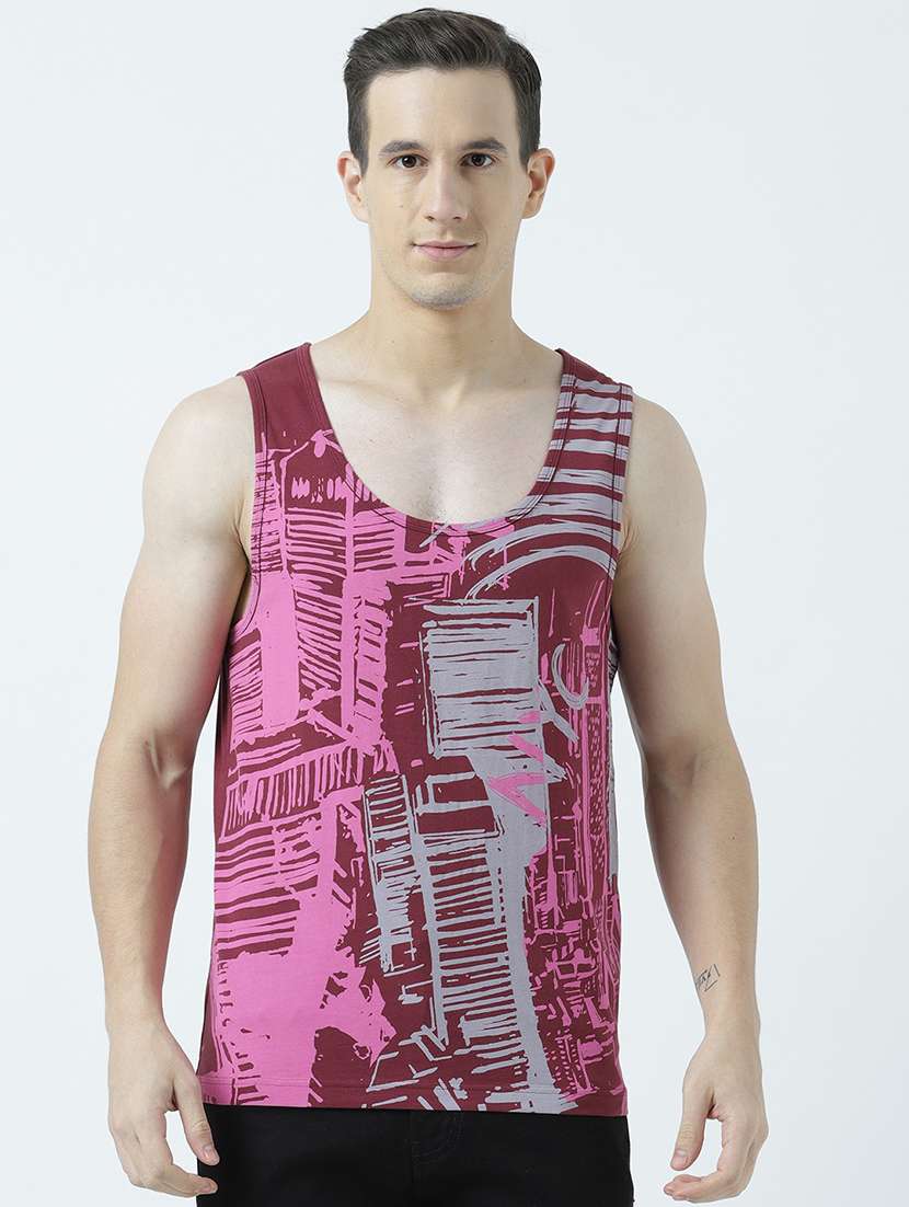 men scoop neck front print sleeveless t-shirt