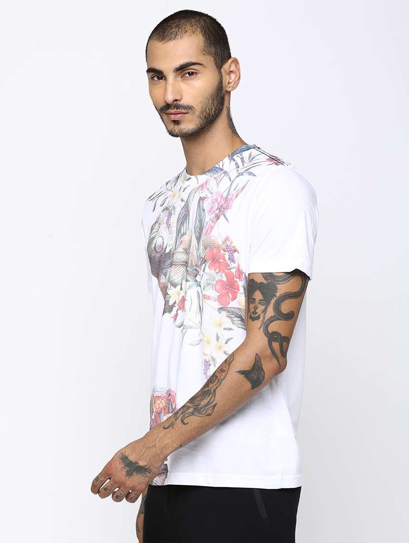 men round neck front print t-shirt - 19581962 -  Standard Image - 1