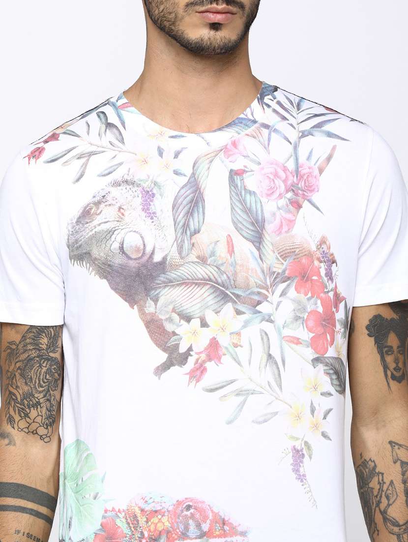 men round neck front print t-shirt - 19581962 -  Standard Image - 4