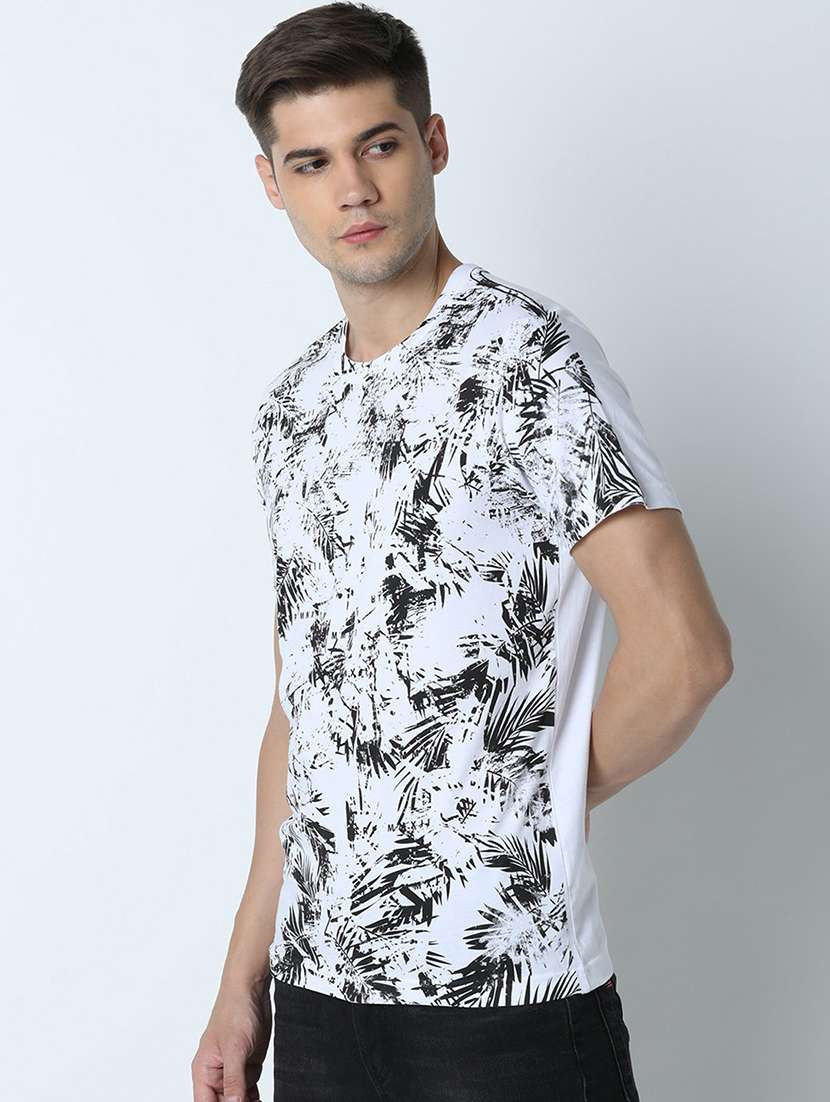 men crew neck front print t-shirt - 19581973 -  Standard Image - 1