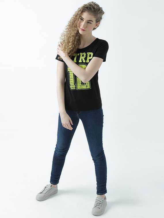 women's chest print round neck t-shirt - 19582811 - Standard Image - 4