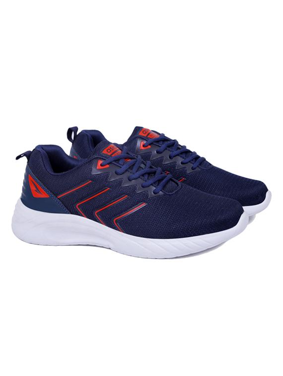 men lace up sports shoes