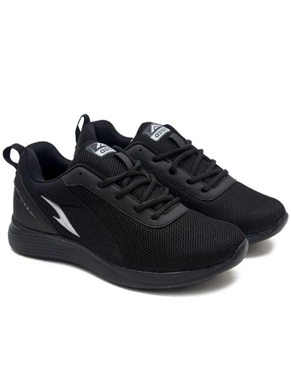 men lace up sports shoes - 19607983 - Zoom Image - 0