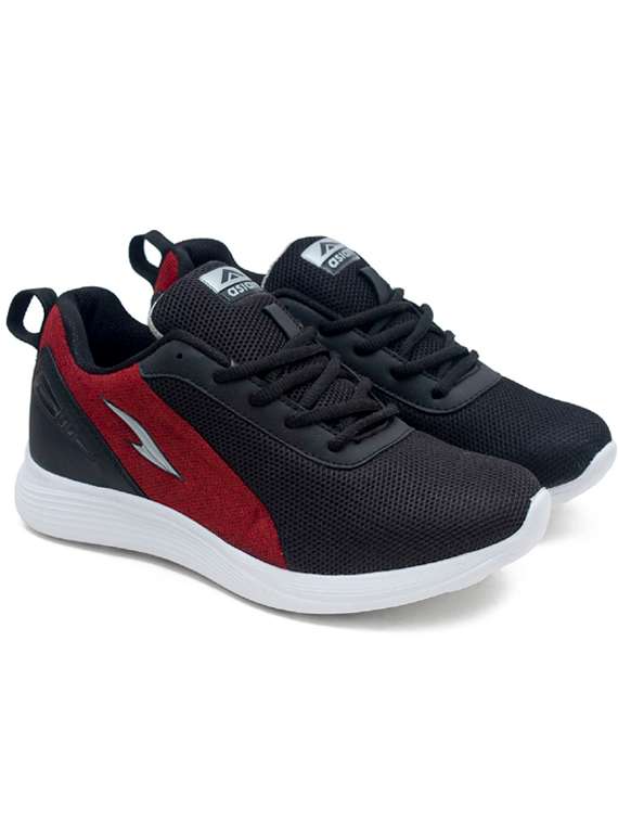 men lace up sports shoes