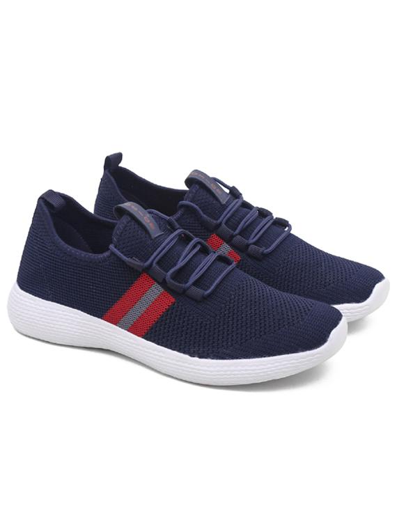 men lace up sports shoes - 19607987 -  Zoom Image - 0