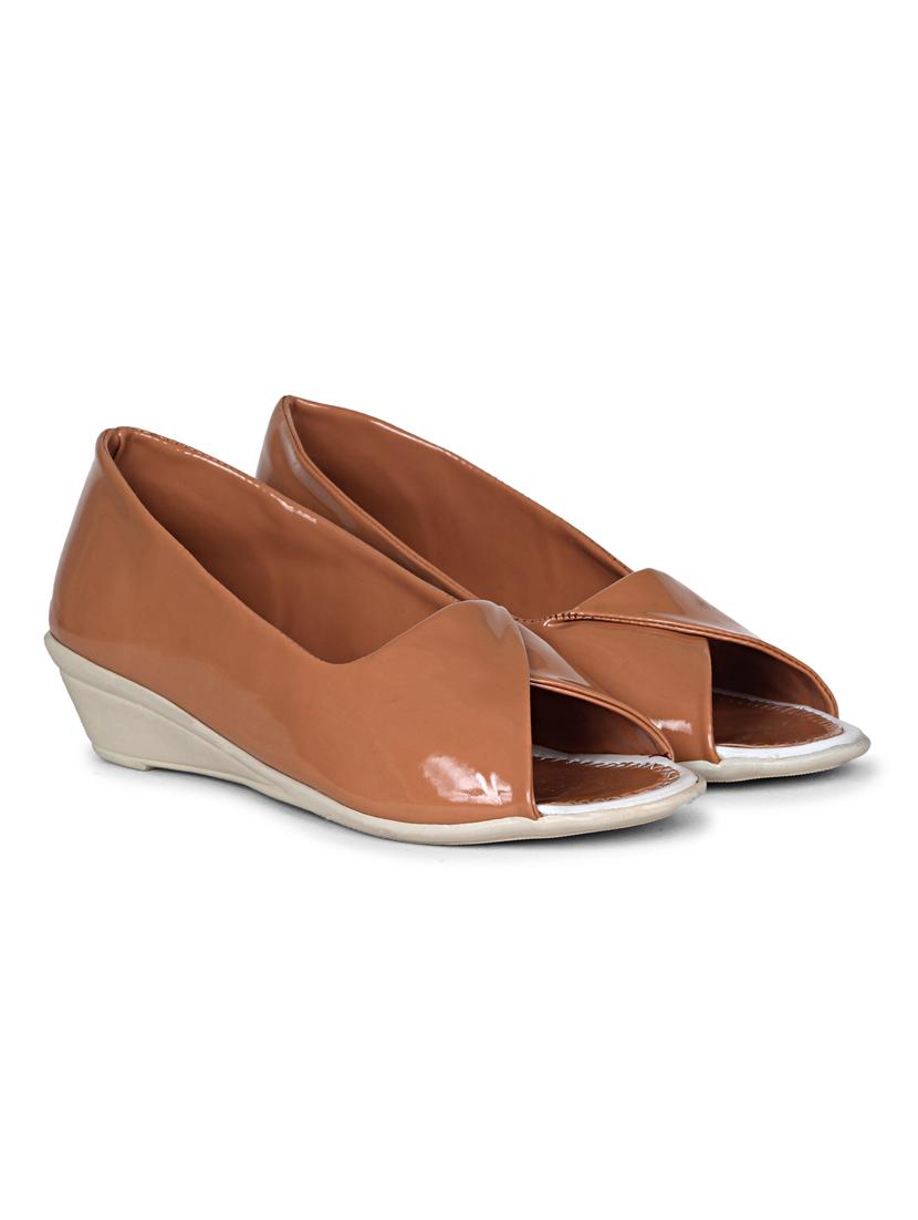 digiware wedge for women - 19618768 - Standard Image - 1