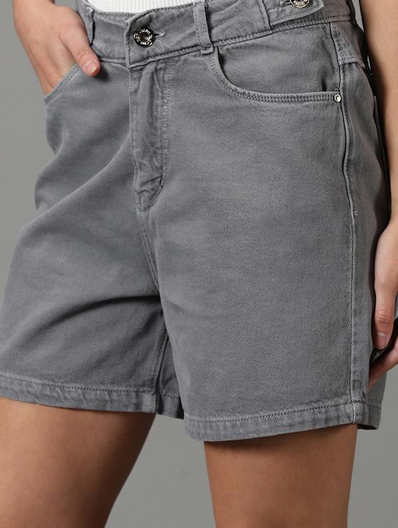 mid rise solid denim shorts - 19621874 - Standard Image - 4