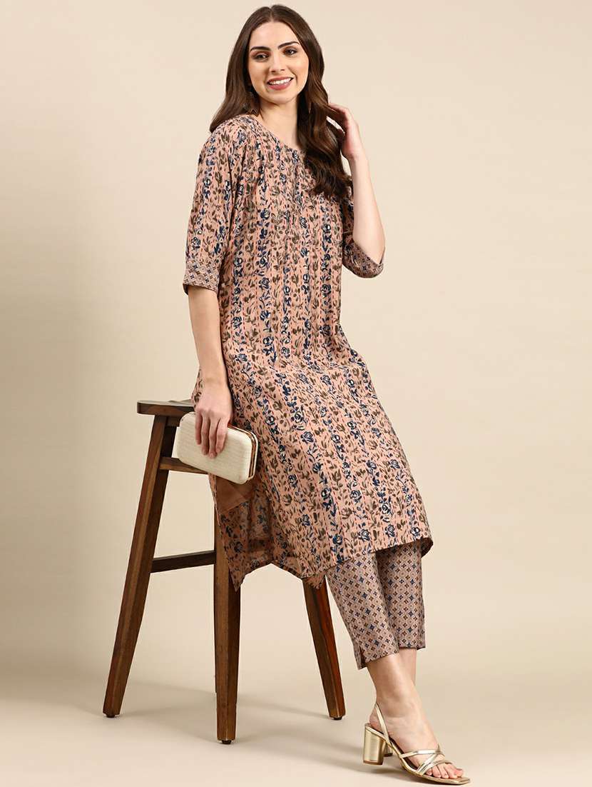 women floral printed round neck kurta pant set - 19631384 - Standard Image - 6