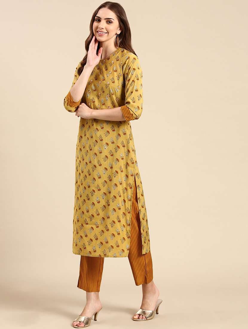 women floral round neck kurta pant set with dupatta - 19631391 - Standard Image - 1