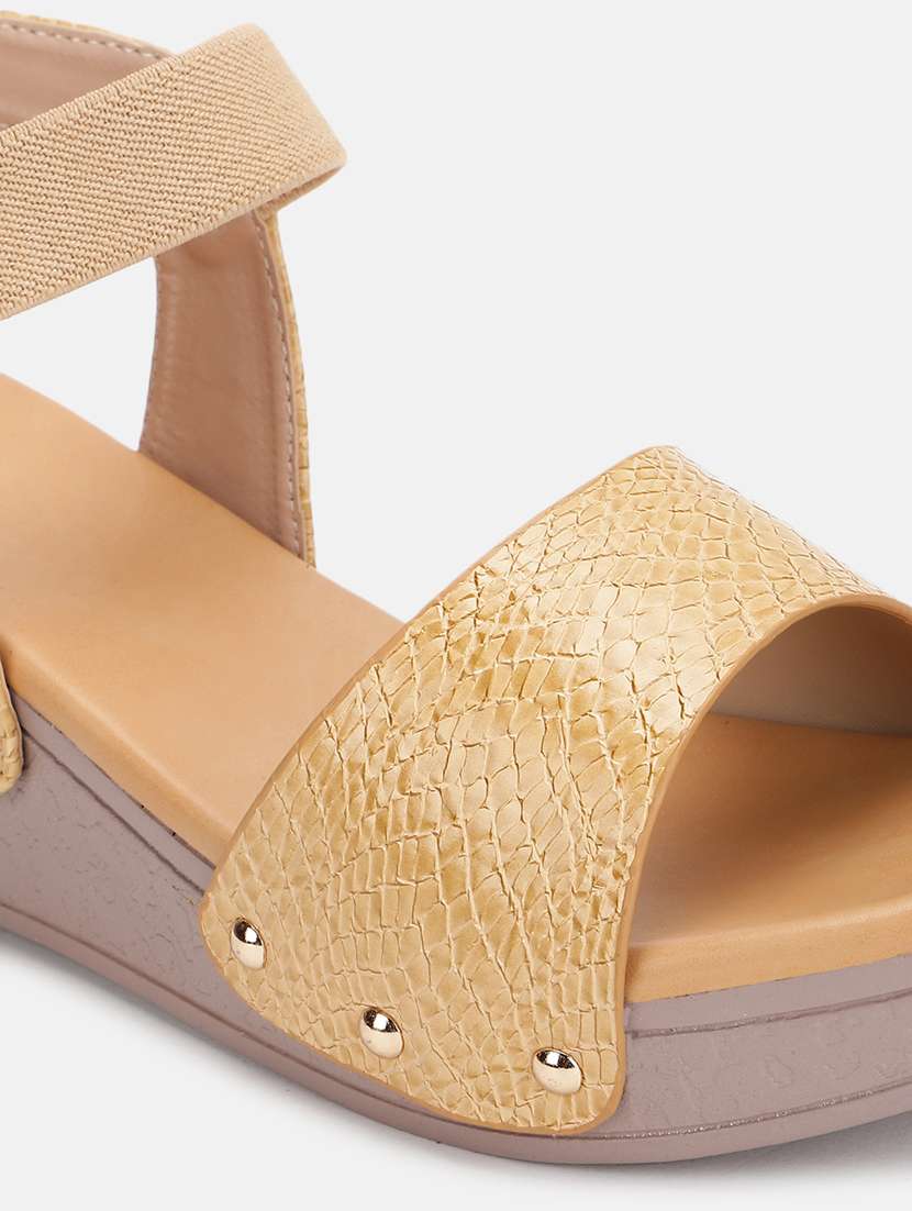 marc loire women beige solid wedge heels - 19666090 - Standard Image - 4