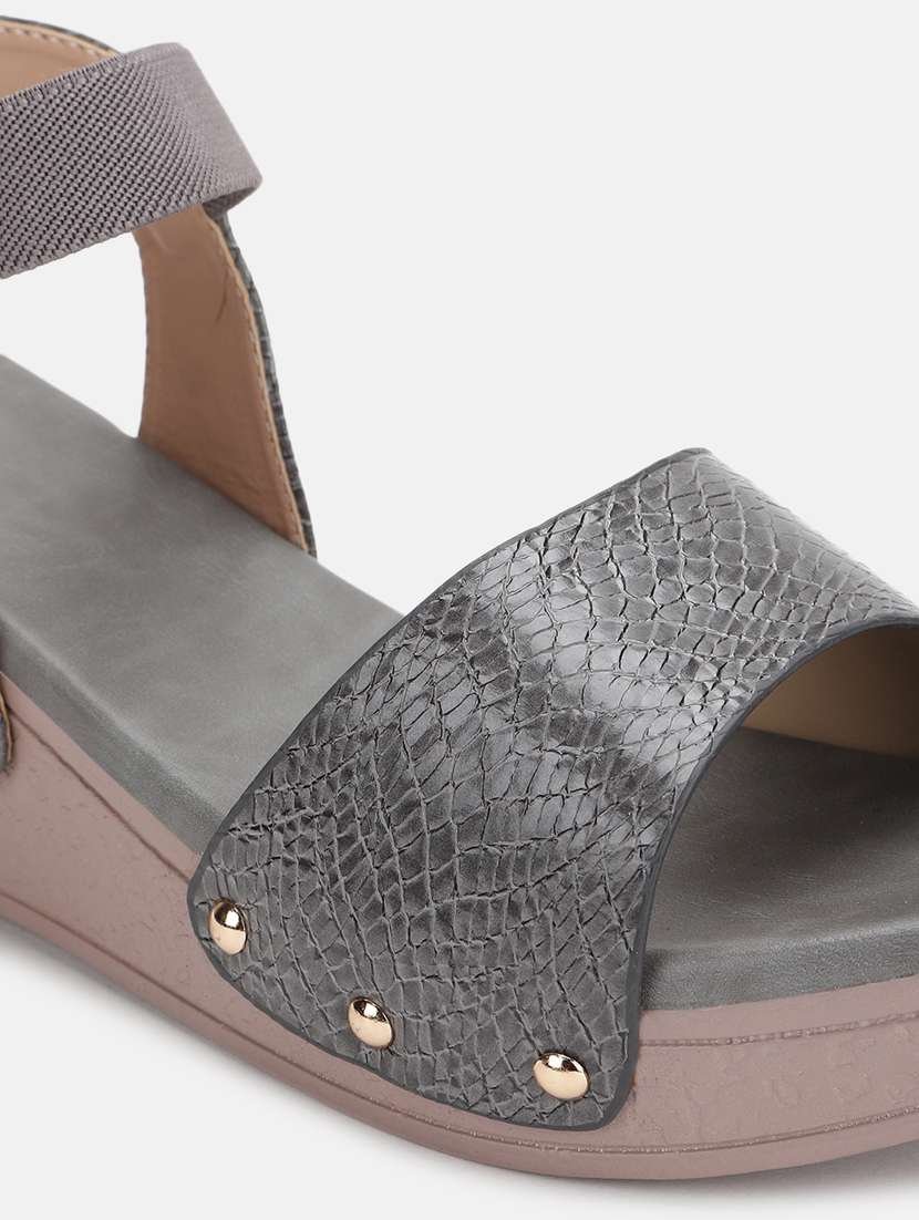 marc loire women beige solid wedge heels - 19666096 -  Standard Image - 4