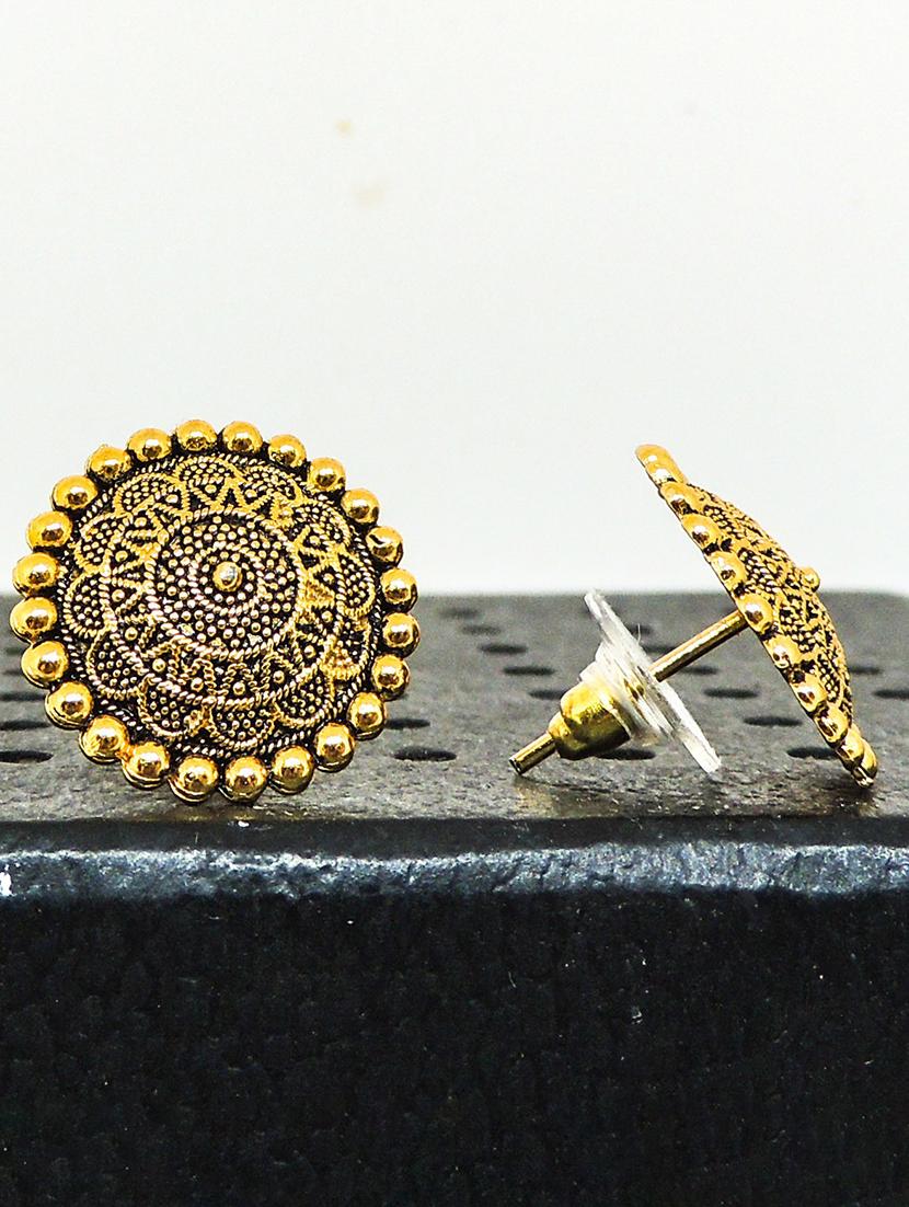 brown brass studs earring - 19666918 -  Standard Image - 1