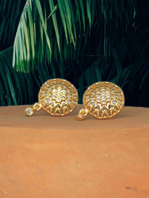 white brass studs earring - 19667192 - Standard Image - 0