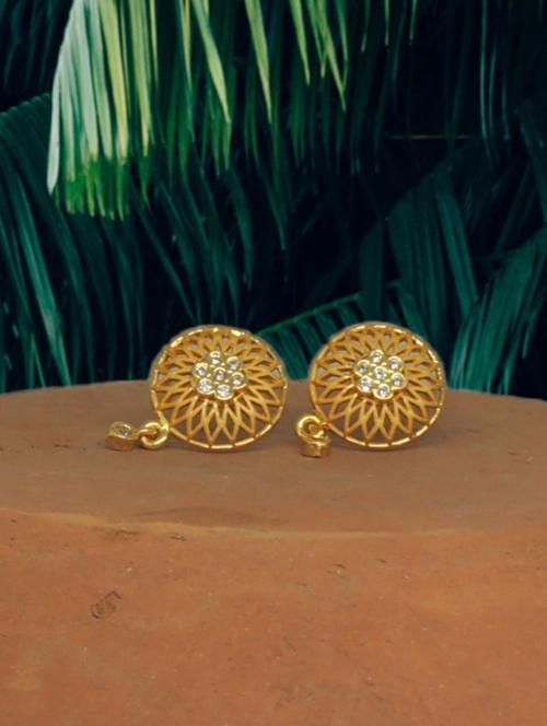 white brass studs earring - 19667215 - Standard Image - 0