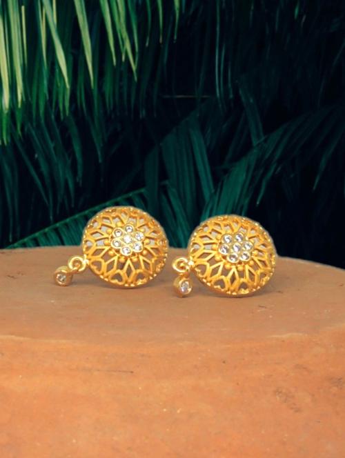 white brass studs earring - 19667218 -  Standard Image - 0