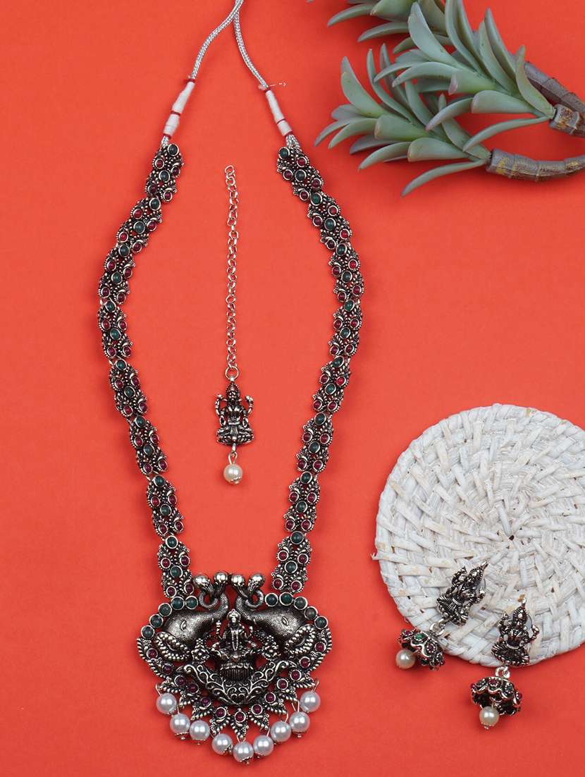 matushri art indian traditional necklace with earrings and maang tikka - 19668663 -  Standard Image - 1