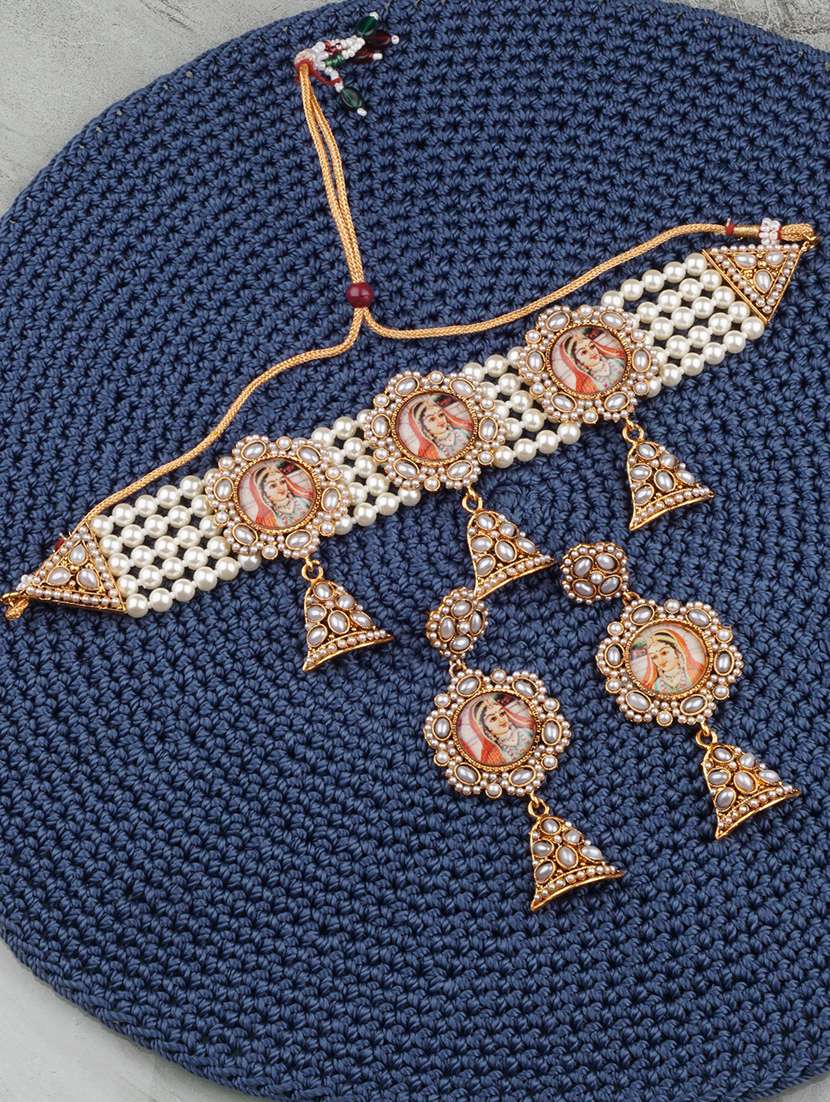 matushri art indian traditional necklace with earrings  - 19668783 -  Standard Image - 1