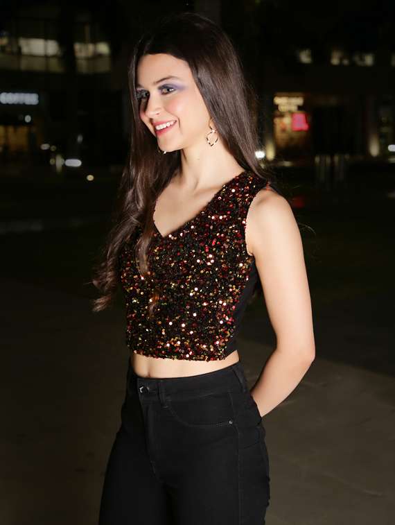 women's crop v neck top - 19669042 -  Standard Image - 1