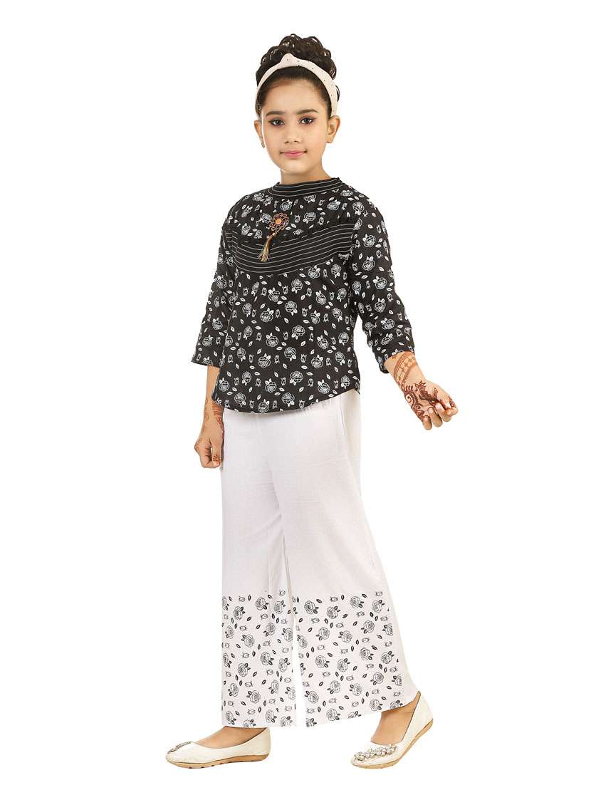 girls printed full length set - 19685638 -  Standard Image - 1