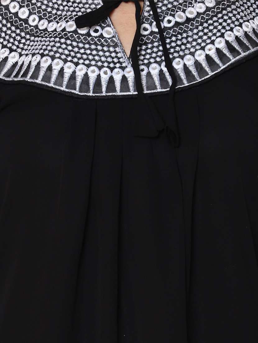 embroidered regular top - 19690395 - Standard Image - 4