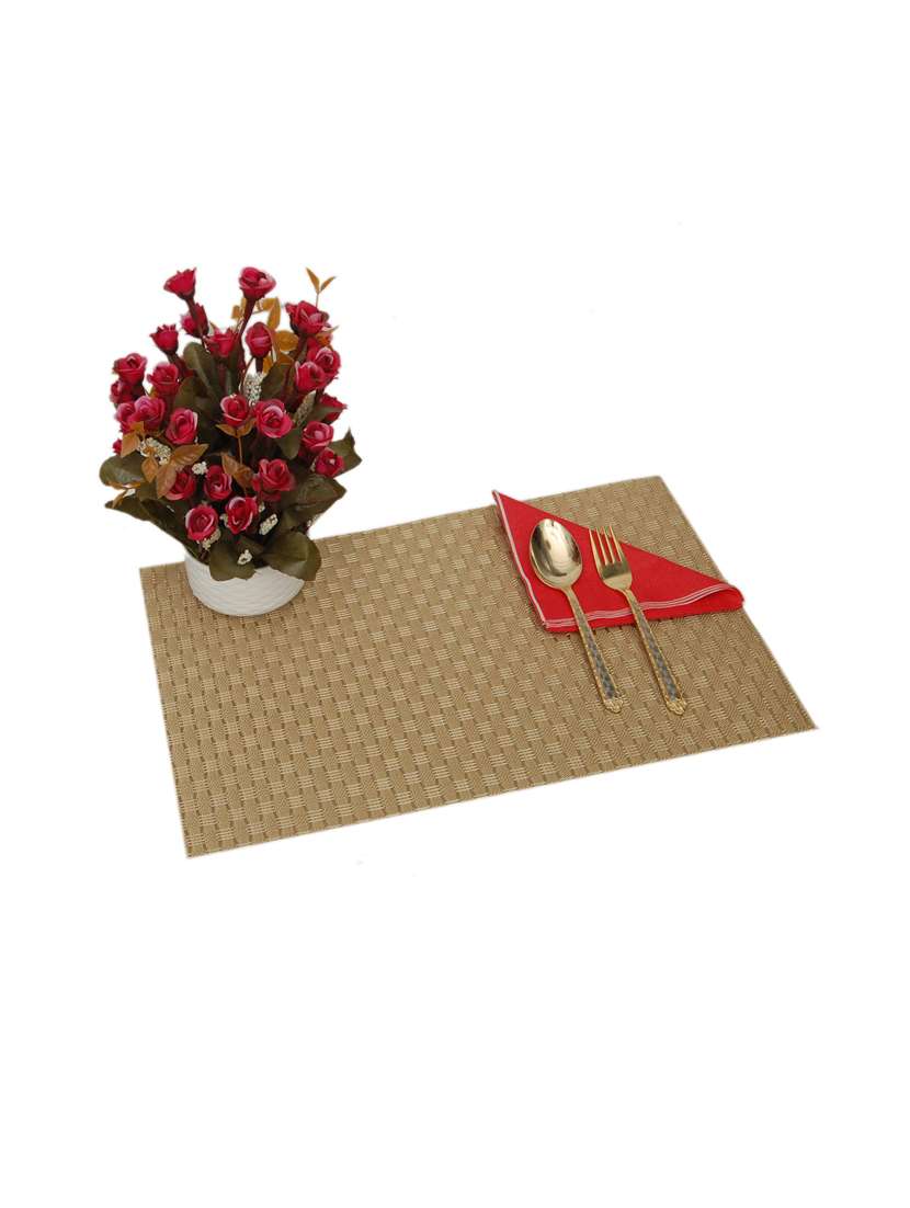 winner rectangular table placemat - 19695164 -  Standard Image - 1