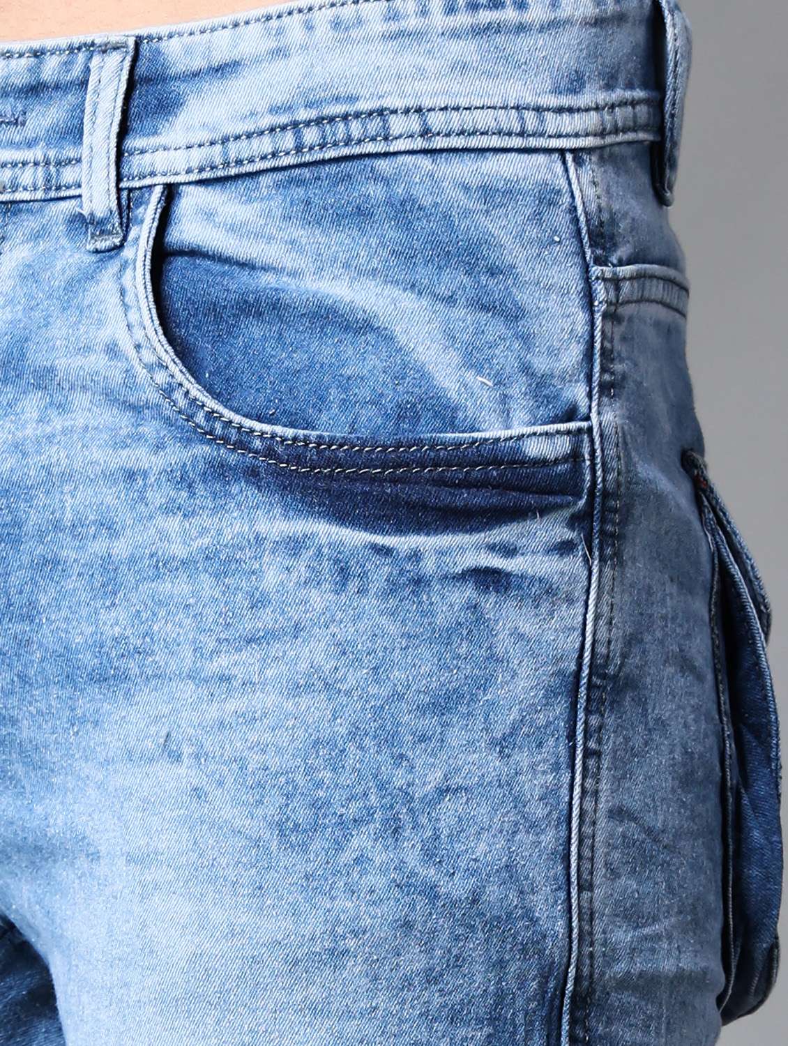 men solid low rise cargo - 19697405 - Standard Image - 6