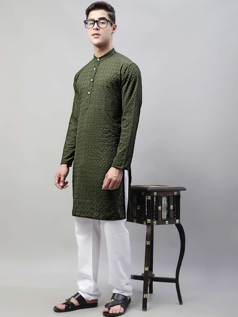 men mandarin collar embroidered kurta pyjama set