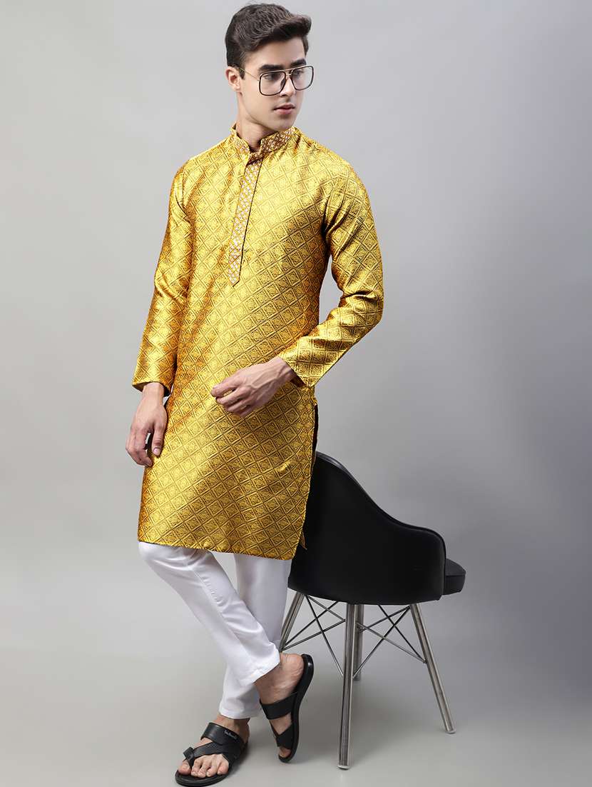 men mandarin collar embroidered kurta 