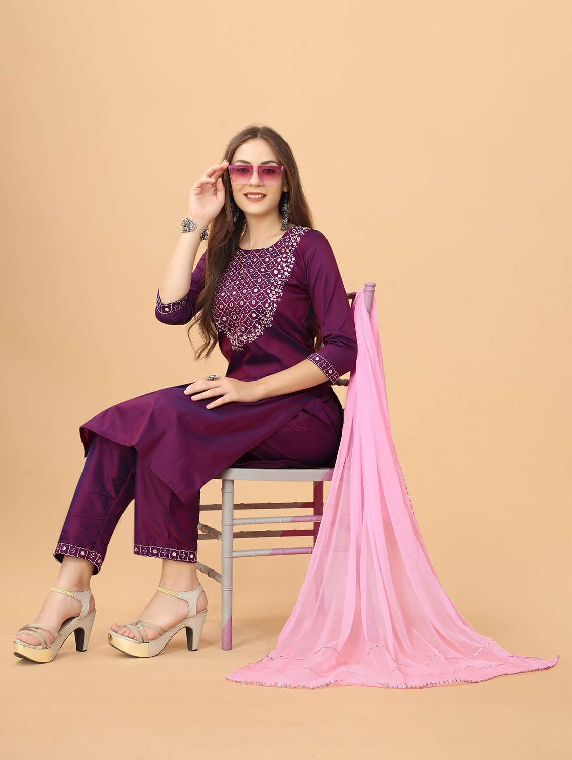 purple self design embroidered kurta pant set with dupatta - 19698317 -  Standard Image - 4