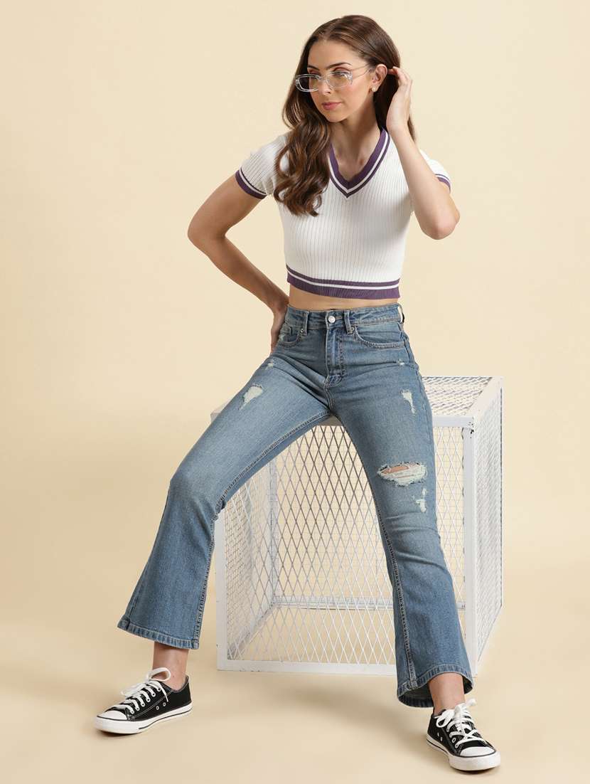 women's crop v neck top - 19699028 -  Standard Image - 4