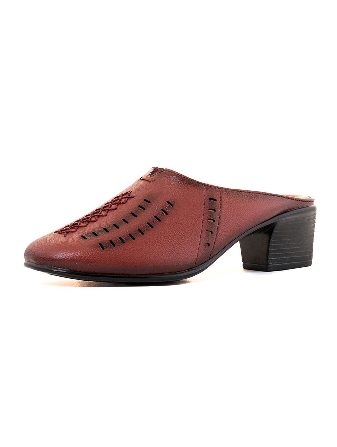 leather cutwork slip on sandal - 19710939 - Standard Image - 4