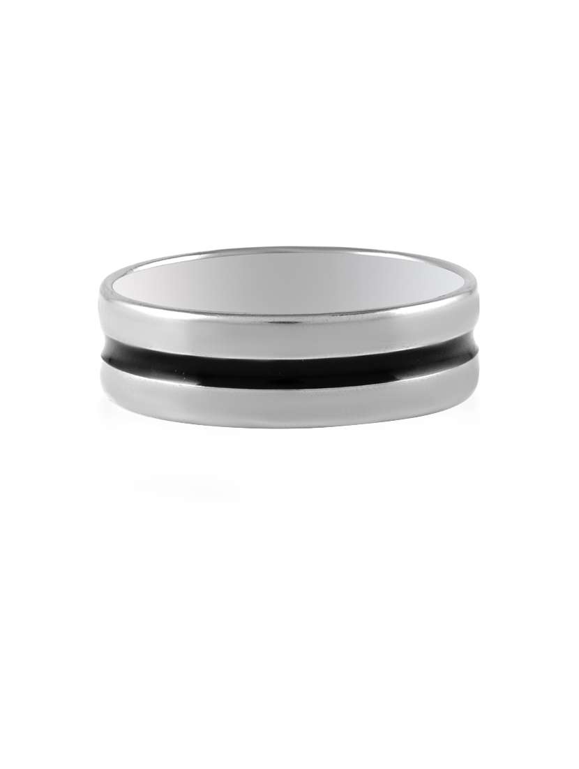 silver plated finger ring - 19718392 -  Standard Image - 1