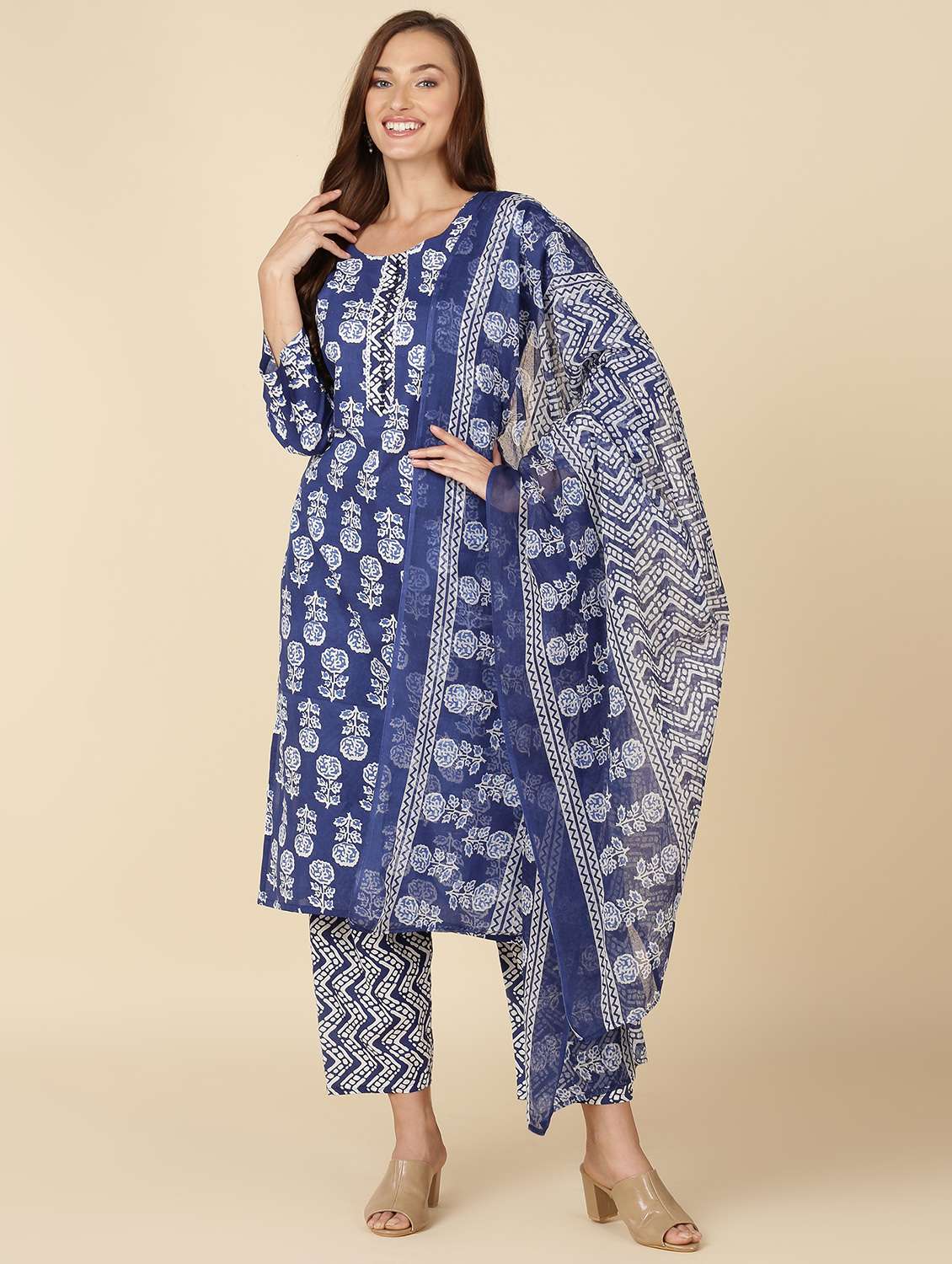 women three quarter sleeve kurta pant with dupatta set