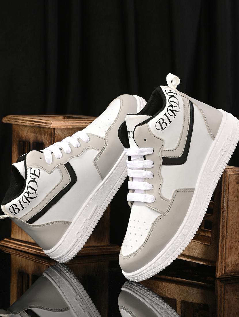 men color block lace up sneakers - 19720469 - Zoom Image - 0