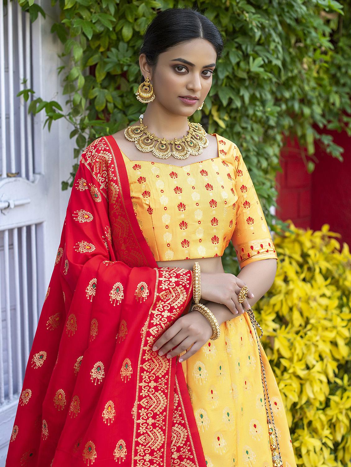 self design semi-stitched lehenga choli set with dupatta - 19736438 - Standard Image - 4