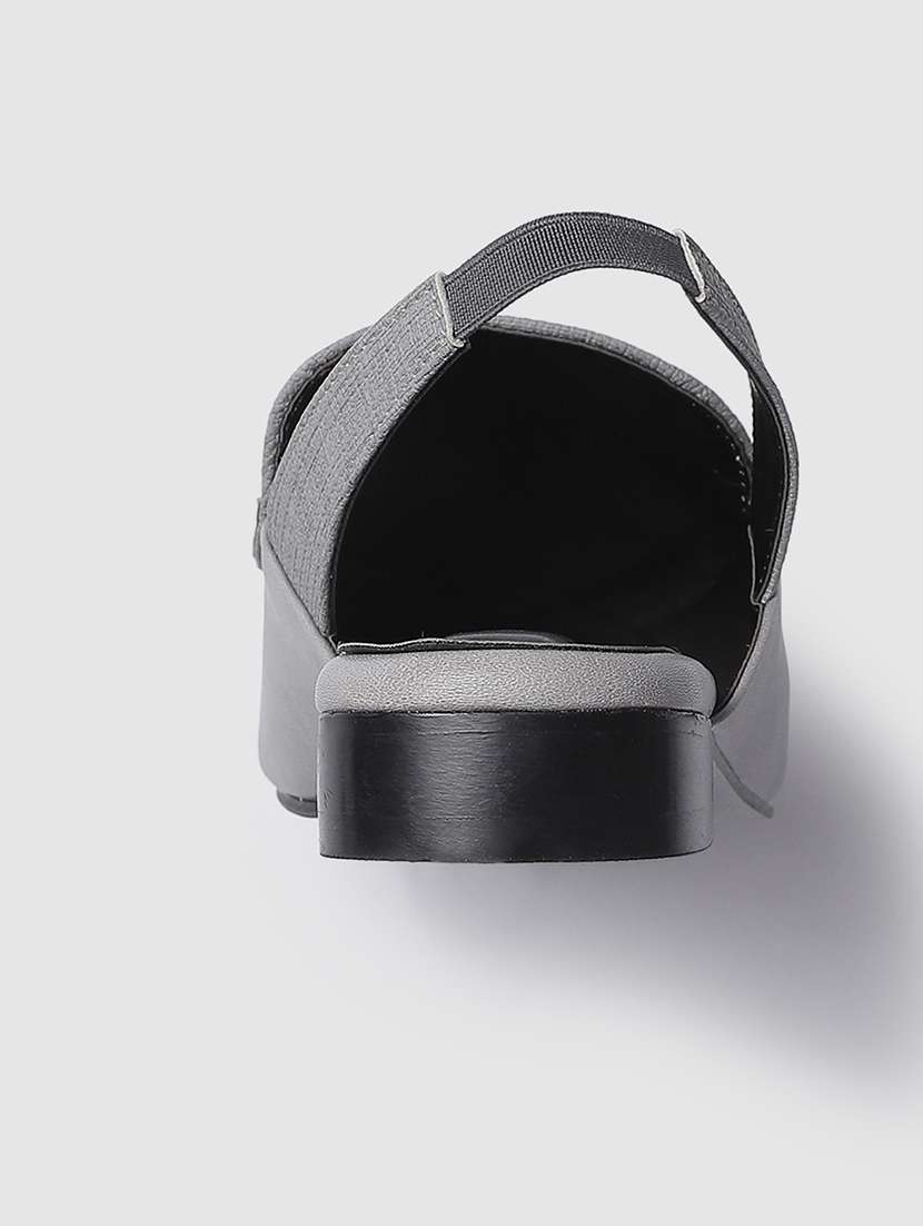 women grey solid back strap flat sandals - 19745183 -  Standard Image - 4