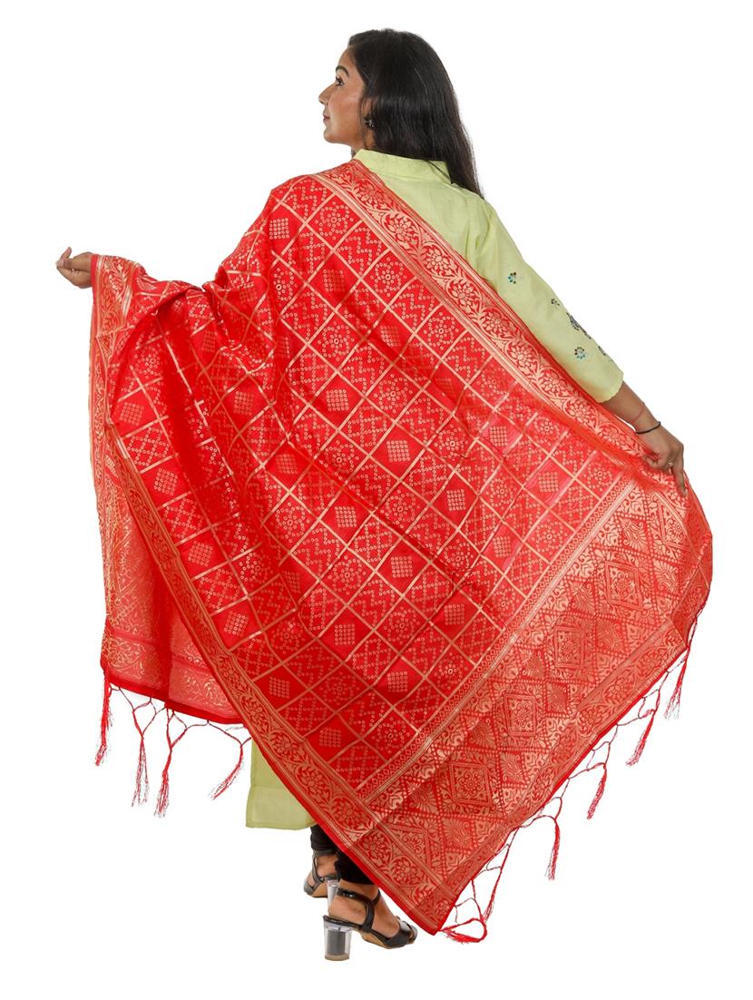 red jaquard dupatta - 19749736 -  Standard Image - 1