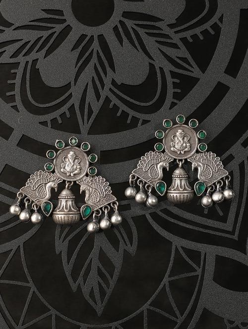 green brass studs earring - 19755037 -  Standard Image - 0