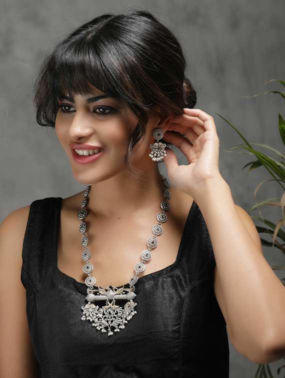 sliver brass oxidised necklaces and earring  - 19755318 -  Standard Image - 4