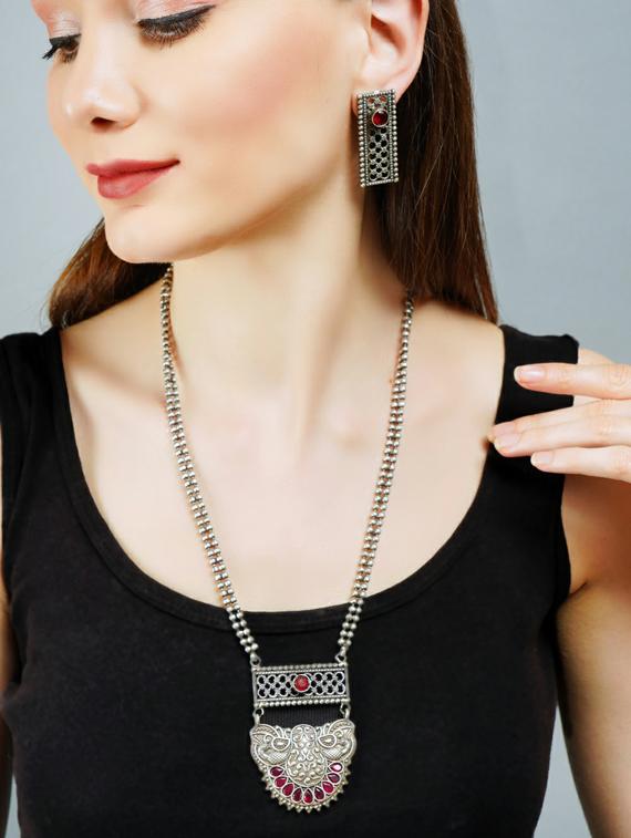 red tone brass oxidised long necklaces and earring - 19755349 - Standard Image - 4