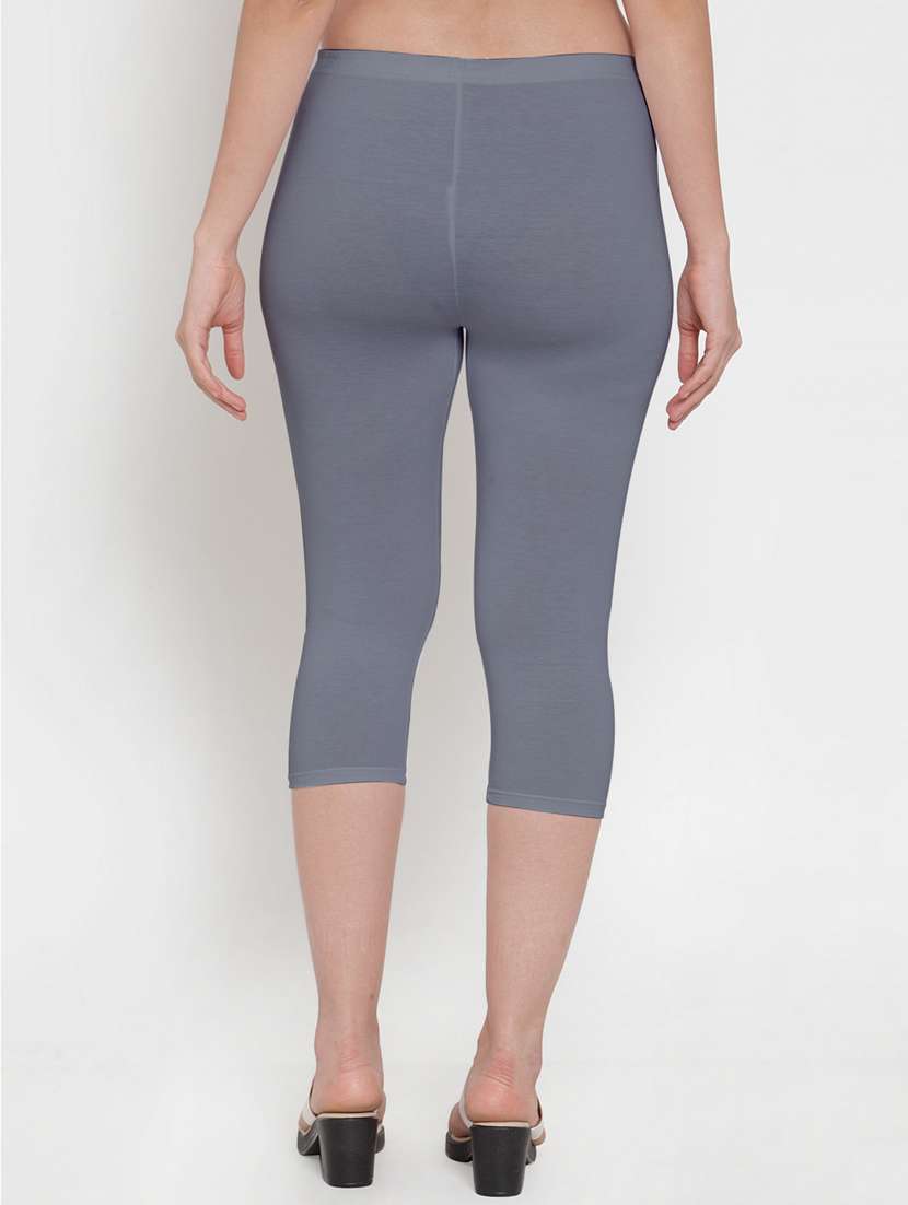 pack of 2 solid capri leggings - 19757445 - Standard Image - 4