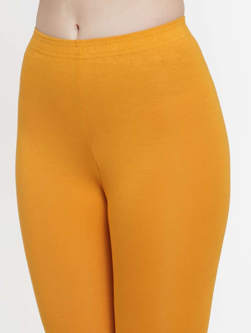 mid rise solid capri leggings - 19757597 - Standard Image - 4