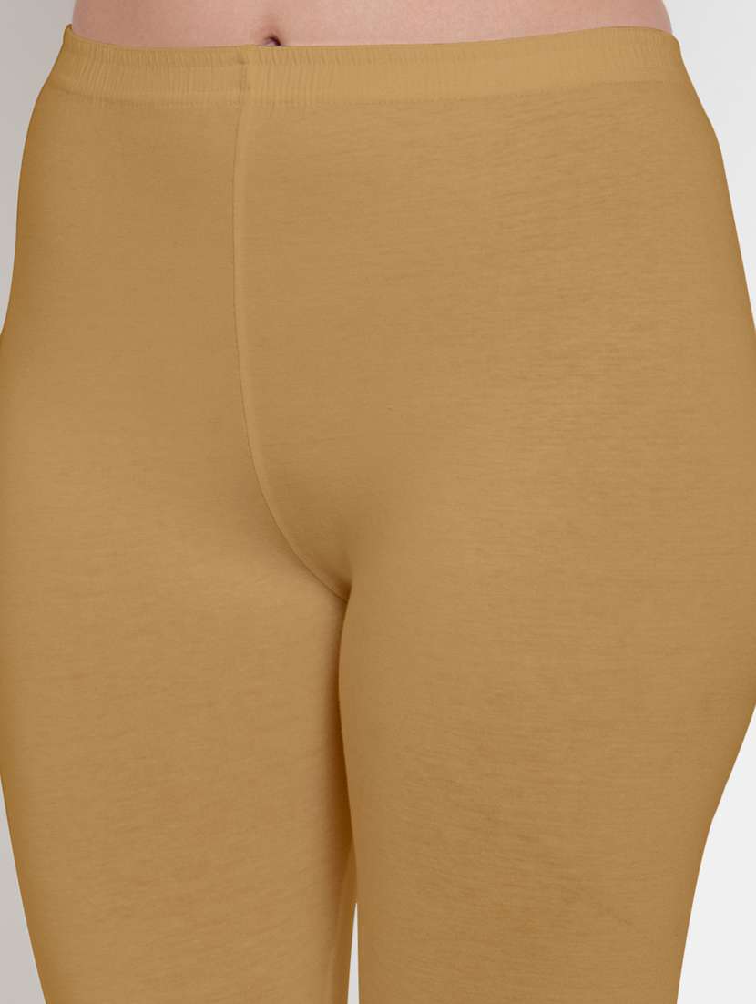 mid rise solid capri leggings - 19757598 - Standard Image - 4