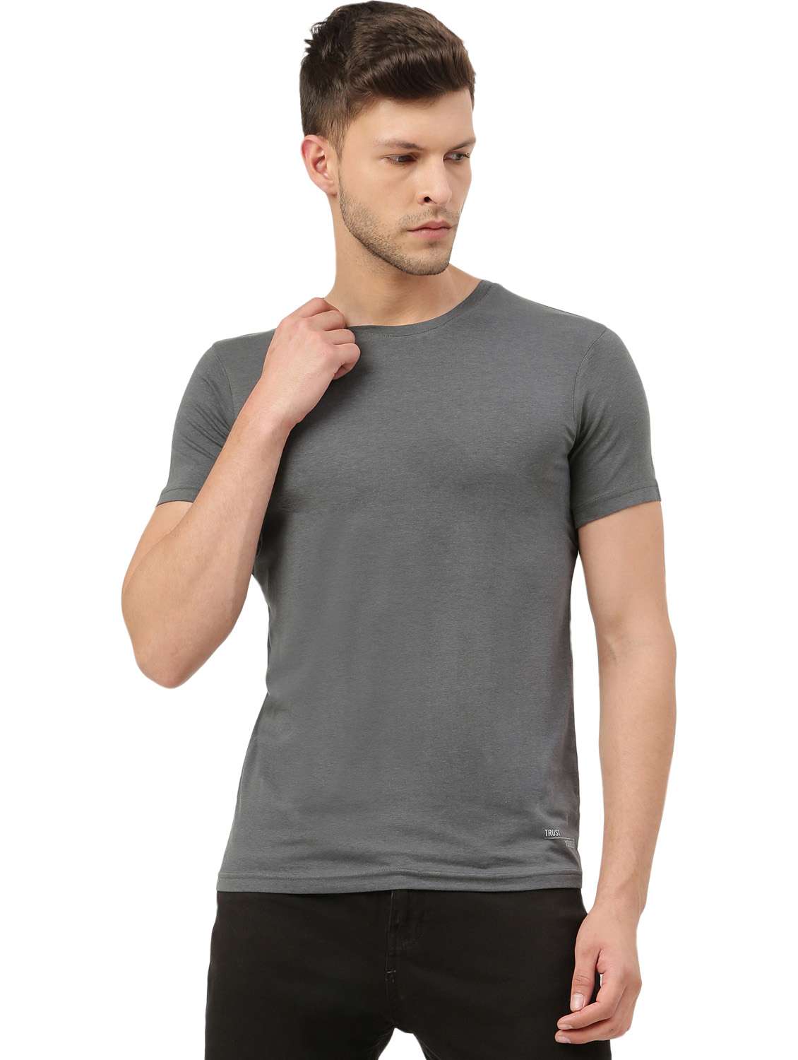men round neck solids t-shirt