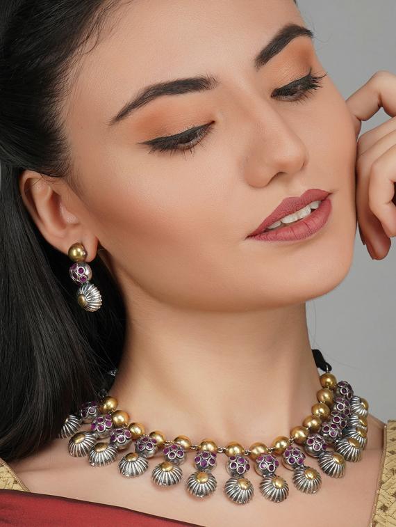 dual tone brass oxidised necklaces and earring - 19768273 - Standard Image - 4