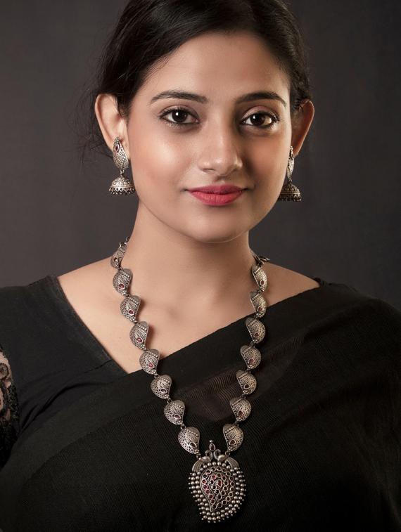 silver brass oxidised long necklaces and earring - 19768383 - Standard Image - 4