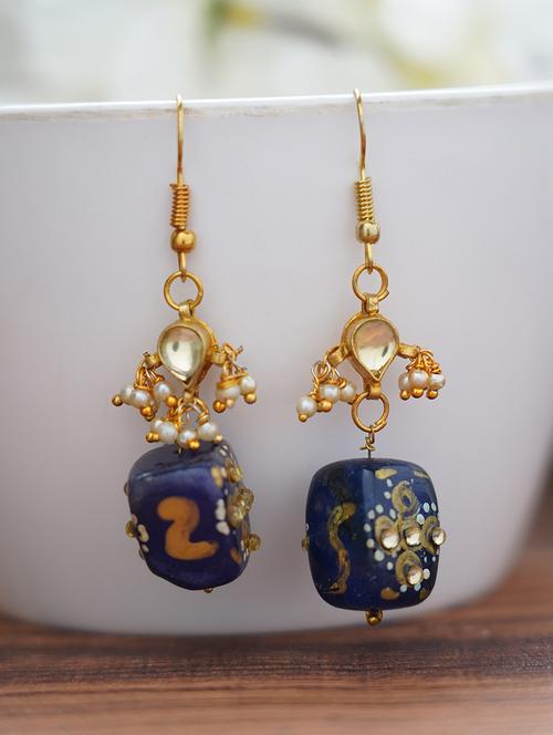 matte gold brass earrings - 19768445 -  Standard Image - 0