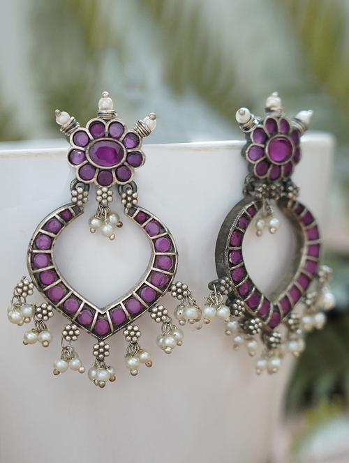 white beads pattern silver tone brass earrings - 19768554 - Standard Image - 0