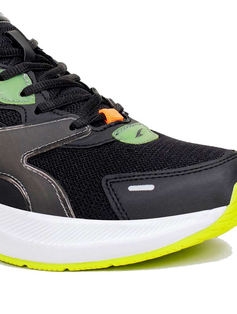 men lace up sport shoes - 19790545 -  Standard Image - 4